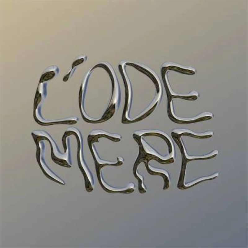 Logo officiel de L'Ode Mère en lettres de métal liquide chromé sur un fond dégradé épuré. Identité visuelle d'événement et partenaire de Dimanch'Huîtres pour des animations de bars à huîtres éphémères en Gironde.