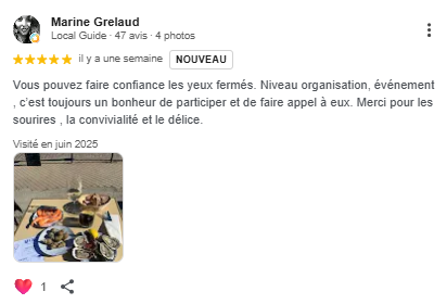 Capture d'écran d'un avis client 5 étoiles sur Google pour Dimanch'Huîtres laissé par une Local Guide. Le texte recommande l'organisation et la convivialité des événements, illustré par une photo de dégustation d'huîtres, de crevettes et de vin blanc en Gironde.