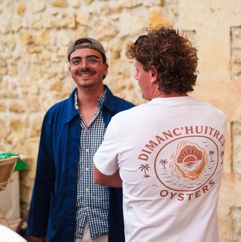 Deux associés de Dimanchuitres lors d'un événement à l'IFAG Bordeaux